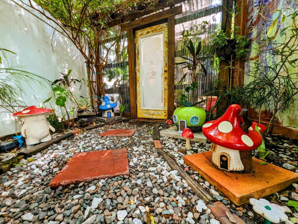 Cozy Af Tiny-House Oasis Villa Tampa Luaran gambar